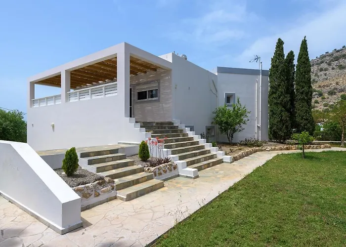 Evelyn Βίλα Πεύκος