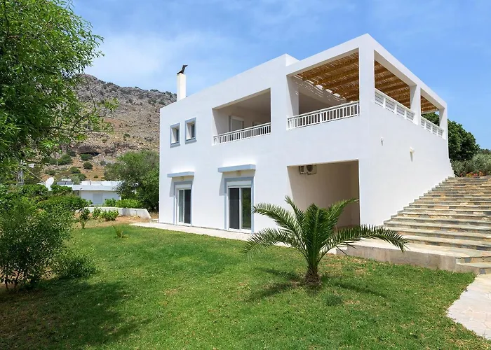 Evelyn Βίλα Πεύκος